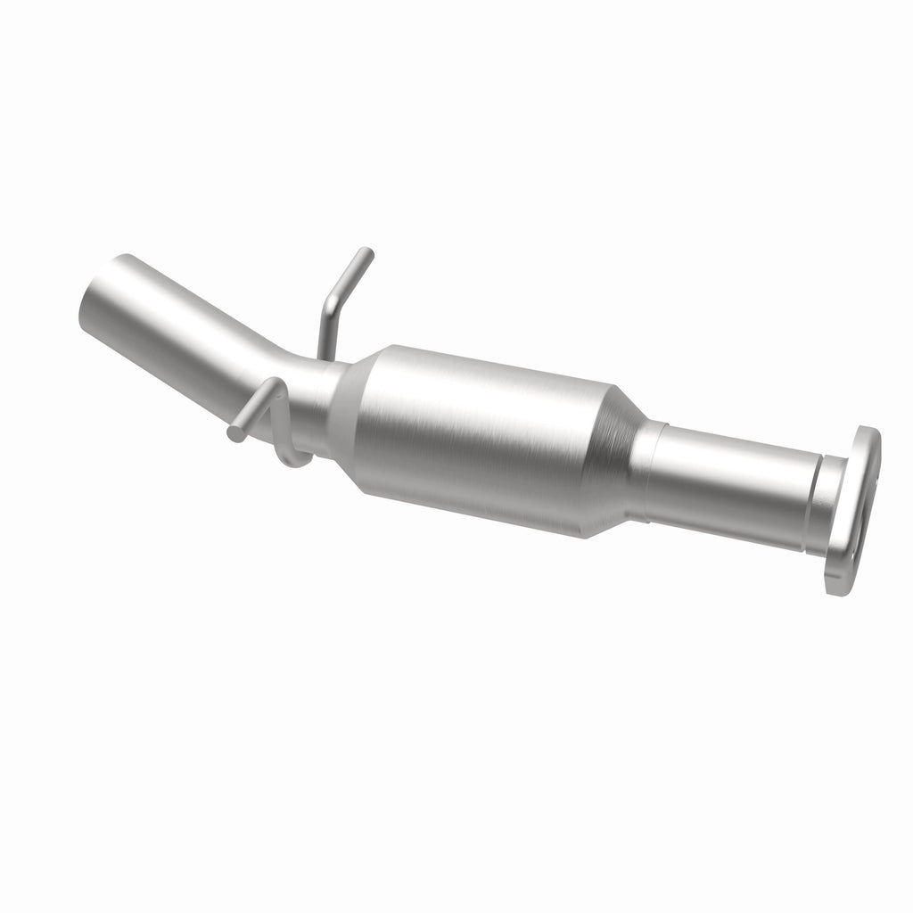 MagnaFlow Exhaust Products 52537 OEM Grade Direct-Fit Catalytic Converter for Select Toyota Highlander