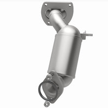 Load image into Gallery viewer, MagnaFlow Exhaust Products 22-270 OEM Grade Manifold Catalytic Converter for Select Toyota Highlander
