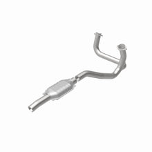 Load image into Gallery viewer, MagnaFlow Exhaust Products 93131 Standard Grade Direct-Fit Catalytic Converter for Select Ford E-150 Econoline, Ford E-150 Econoline Club Wagon, Ford E-250 Econoline, Ford E-250 Econoline Club Wagon