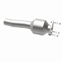 Load image into Gallery viewer, MagnaFlow Exhaust Products 21-538 OEM Grade Direct-Fit Catalytic Converter for Select Land Rover LR2, Land Rover Range Rover Evoque