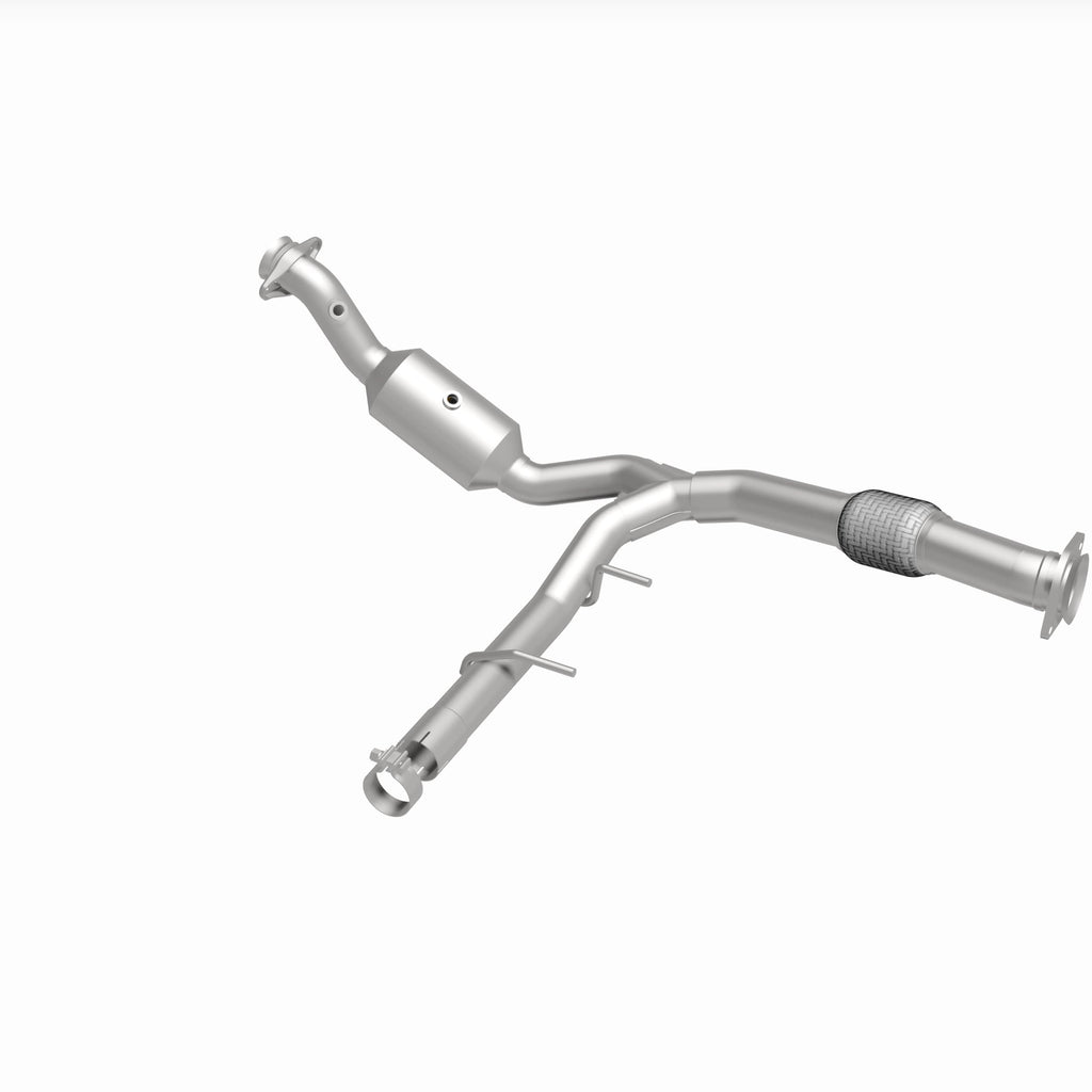 MagnaFlow Exhaust Products 280219 OEM Grade Direct-Fit Catalytic Converter for Select Ford Expedition, Lincoln Navigator