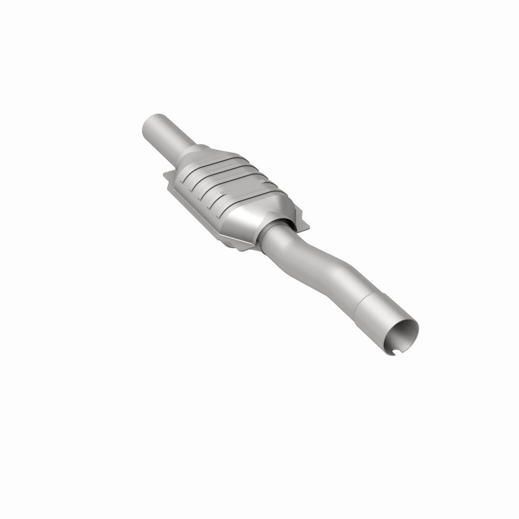 MagnaFlow Exhaust Products 51698 OEM Grade Direct-Fit Catalytic Converter for Select Jeep Grand Cherokee