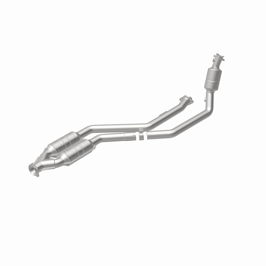 MagnaFlow Exhaust Products 444059 California CARB Direct-Fit Catalytic Converter for Select Mercedes-Benz CLK320