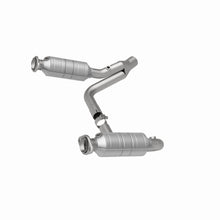 Load image into Gallery viewer, MagnaFlow Exhaust Products 24398 HM Grade Direct-Fit Catalytic Converter for Select Dodge Dakota, Mitsubishi Raider