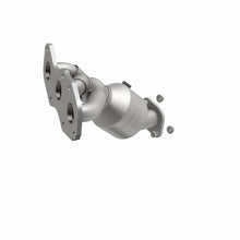 Load image into Gallery viewer, MagnaFlow Exhaust Products 5582820 California CARB Manifold Catalytic Converter for Select Toyota RAV4