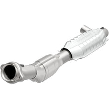 Load image into Gallery viewer, MagnaFlow Exhaust Products 447133 California CARB Direct-Fit Catalytic Converter for Select Ford F-150, Ford F-250