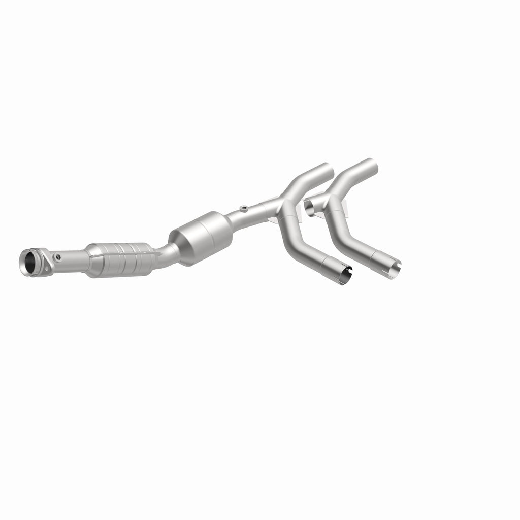 MagnaFlow Exhaust Products 51310 OEM Grade Direct-Fit Catalytic Converter for Select Ford E-150, Ford E-150 Club Wagon, Ford E-250