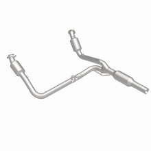 Load image into Gallery viewer, MagnaFlow Exhaust Products 4583497 California CARB Direct-Fit Catalytic Converter for Select Dodge Ram 1500, Dodge Ram 2500, Dodge Ram