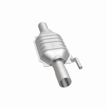 Load image into Gallery viewer, MagnaFlow Exhaust Products 95220 HM Grade Direct-Fit Catalytic Converter for Select Dodge Ram 2500, Dodge Ram