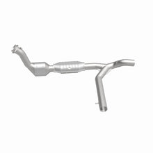 Load image into Gallery viewer, MagnaFlow Exhaust Products 51116 OEM Grade Direct-Fit Catalytic Converter for Select Ford Expedition