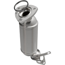 Load image into Gallery viewer, MagnaFlow Exhaust Products 5582445 California CARB Direct-Fit Catalytic Converter for Select Buick Enclave, Chevrolet Traverse, GMC Acadia, Saturn Outlook