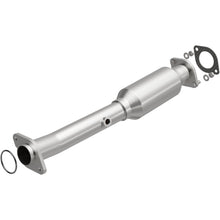 Load image into Gallery viewer, MagnaFlow Exhaust Products 5592215 California CARB Direct-Fit Catalytic Converter for Select INFINITI QX56, Nissan Armada, Nissan TITAN