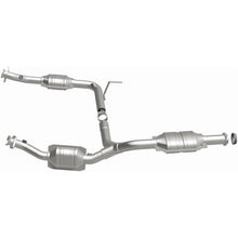 Load image into Gallery viewer, MagnaFlow Exhaust Products 447253 California CARB Direct-Fit Catalytic Converter for Select Ford Explorer, Mercury Mountaineer