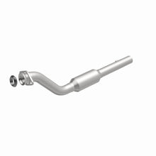 Load image into Gallery viewer, MagnaFlow Exhaust Products 4481464 California CARB Direct-Fit Catalytic Converter for Select Buick LeSabre, Buick Park Avenue, Buick Riviera, Oldsmobile 88, Oldsmobile 98, Oldsmobile LSS, Pontiac Bonneville