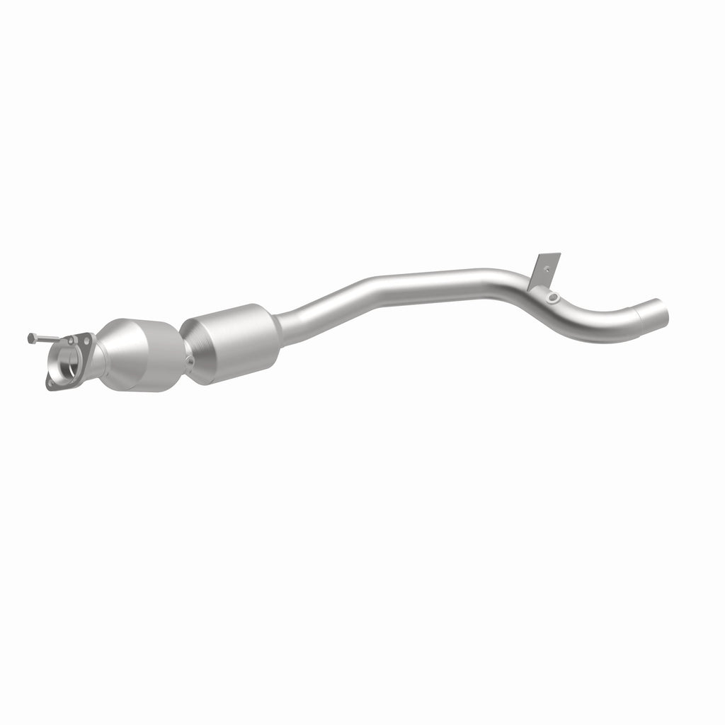 MagnaFlow Exhaust Products 21-608 OEM Grade Direct-Fit Catalytic Converter for Select Land Rover Range Rover, Land Rover Range Rover Sport