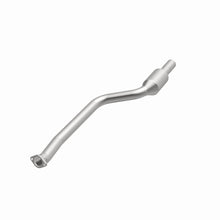 Load image into Gallery viewer, MagnaFlow Exhaust Products 5571765 California CARB Direct-Fit Catalytic Converter for Select BMW 325i, BMW 325xi, BMW 328i, BMW 328i xDrive, BMW 328xi, BMW 330i, BMW 330xi