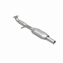 Load image into Gallery viewer, MagnaFlow Exhaust Products 441031 California CARB Direct-Fit Catalytic Converter for Select Volvo S40, Volvo V40