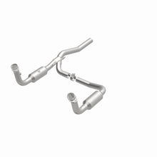 Load image into Gallery viewer, MagnaFlow Exhaust Products 5551148 California CARB Direct-Fit Catalytic Converter for Select Dodge Nitro, Jeep Liberty