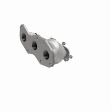 Load image into Gallery viewer, MagnaFlow Exhaust Products 5582820 California CARB Manifold Catalytic Converter for Select Toyota RAV4