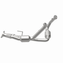 Load image into Gallery viewer, MagnaFlow Exhaust Products 4651709 California CARB Direct-Fit Catalytic Converter for Select Jeep Commander, Jeep Grand Cherokee
