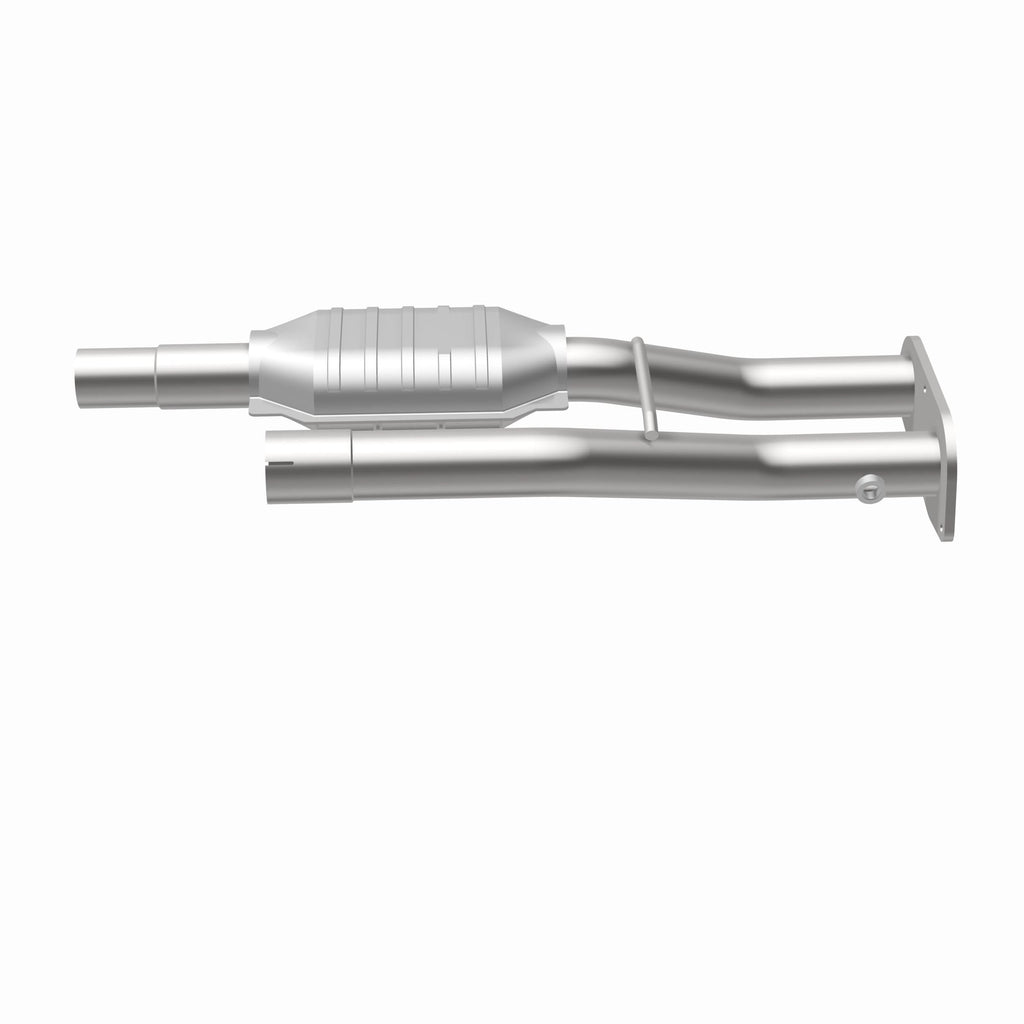 MagnaFlow Exhaust Products 23179 HM Grade Direct-Fit Catalytic Converter for Select Chevrolet C2500, Chevrolet C2500 Suburban, Chevrolet C3500, Chevrolet K2500, Chevrolet K3500, GMC C2500, GMC C2500 Suburban, GMC K2500, GMC K3500
