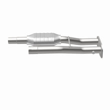 Load image into Gallery viewer, MagnaFlow Exhaust Products 23179 HM Grade Direct-Fit Catalytic Converter for Select Chevrolet C2500, Chevrolet C2500 Suburban, Chevrolet C3500, Chevrolet K2500, Chevrolet K3500, GMC C2500, GMC C2500 Suburban, GMC K2500, GMC K3500