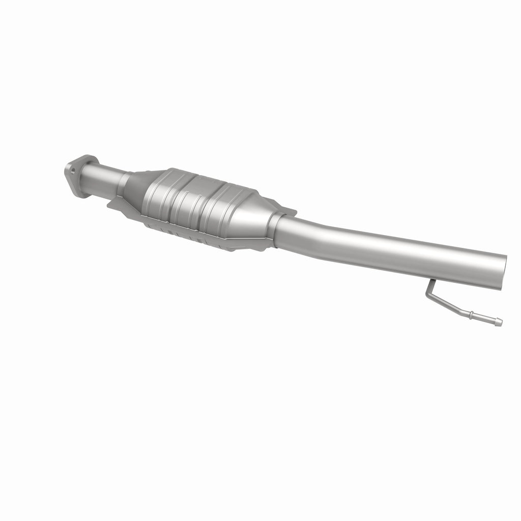 MagnaFlow Exhaust Products 49662 OEM Grade Direct-Fit Catalytic Converter for Select Ford Escape, Mazda Tribute, Mercury Mariner