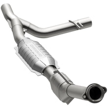 Load image into Gallery viewer, MagnaFlow Exhaust Products 51412 OEM Grade Direct-Fit Catalytic Converter for Select Ford Expedition, Ford F-150, Ford F-250, Lincoln Blackwood, Lincoln Navigator
