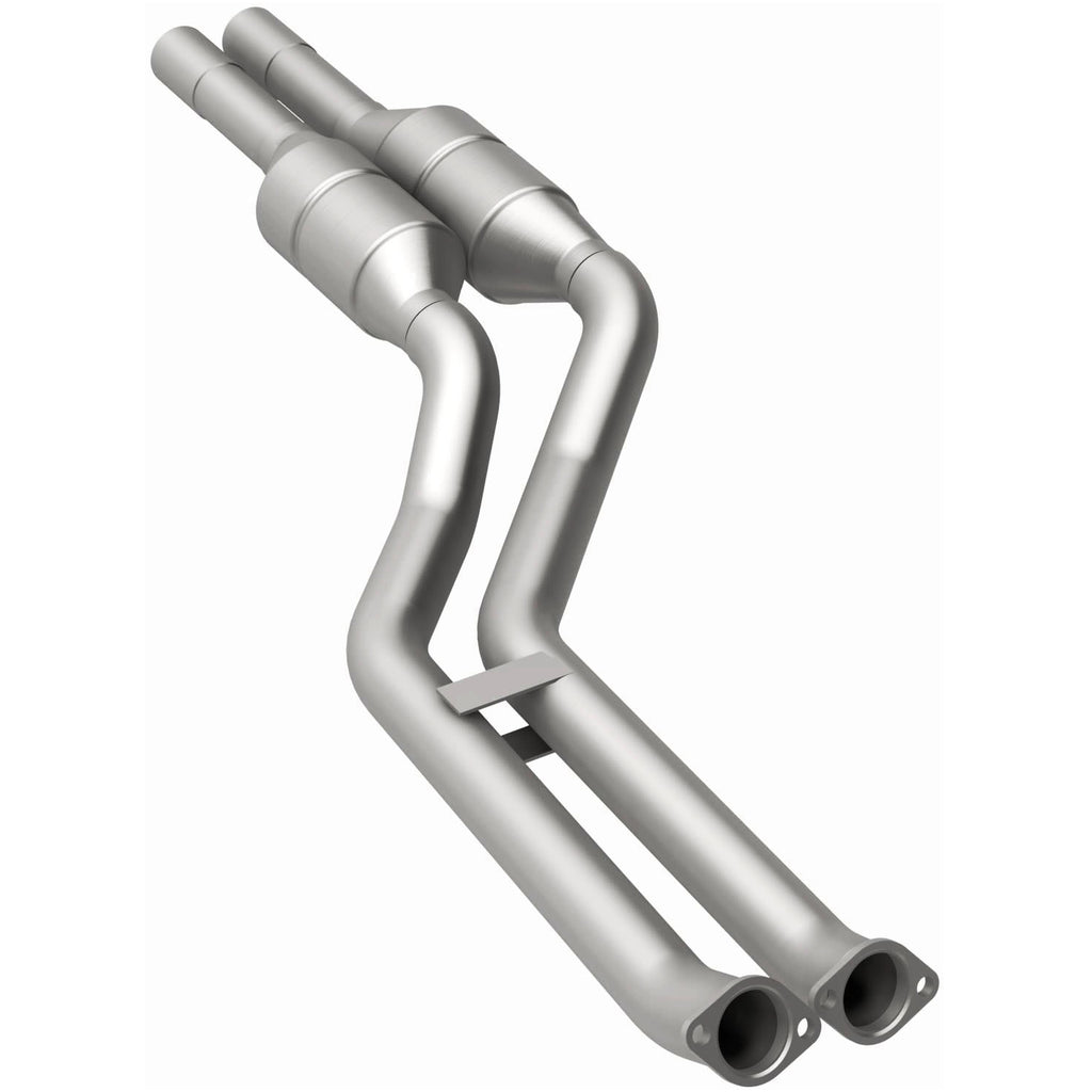 MagnaFlow Exhaust Products 5671760 California CARB Direct-Fit Catalytic Converter for Select BMW 325Ci, BMW 325i