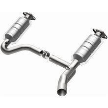 Load image into Gallery viewer, MagnaFlow Exhaust Products 24398 HM Grade Direct-Fit Catalytic Converter for Select Dodge Dakota, Mitsubishi Raider