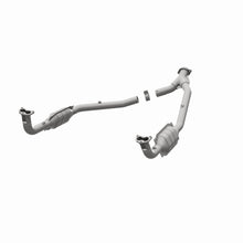 Load image into Gallery viewer, MagnaFlow Exhaust Products 93690 HM Grade Direct-Fit Catalytic Converter for Select Land Rover Defender 90, Land Rover Discovery