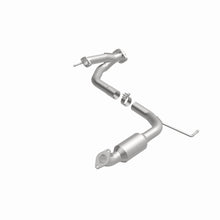 Load image into Gallery viewer, MagnaFlow Exhaust Products 5592701 California CARB Direct-Fit Catalytic Converter for Select Toyota Tacoma