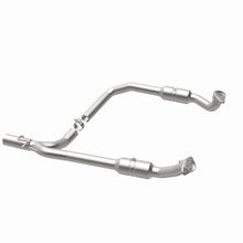 Load image into Gallery viewer, MagnaFlow Exhaust Products 52294 OEM Grade Direct-Fit Catalytic Converter for Select Ford E-150, Ford E-250, Ford E-350 Super Duty, Ford E-450 Super Duty
