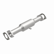 Load image into Gallery viewer, MagnaFlow Exhaust Products 3391352 California CARB Direct-Fit Catalytic Converter for Select Ford Bronco II, Ford Ranger
