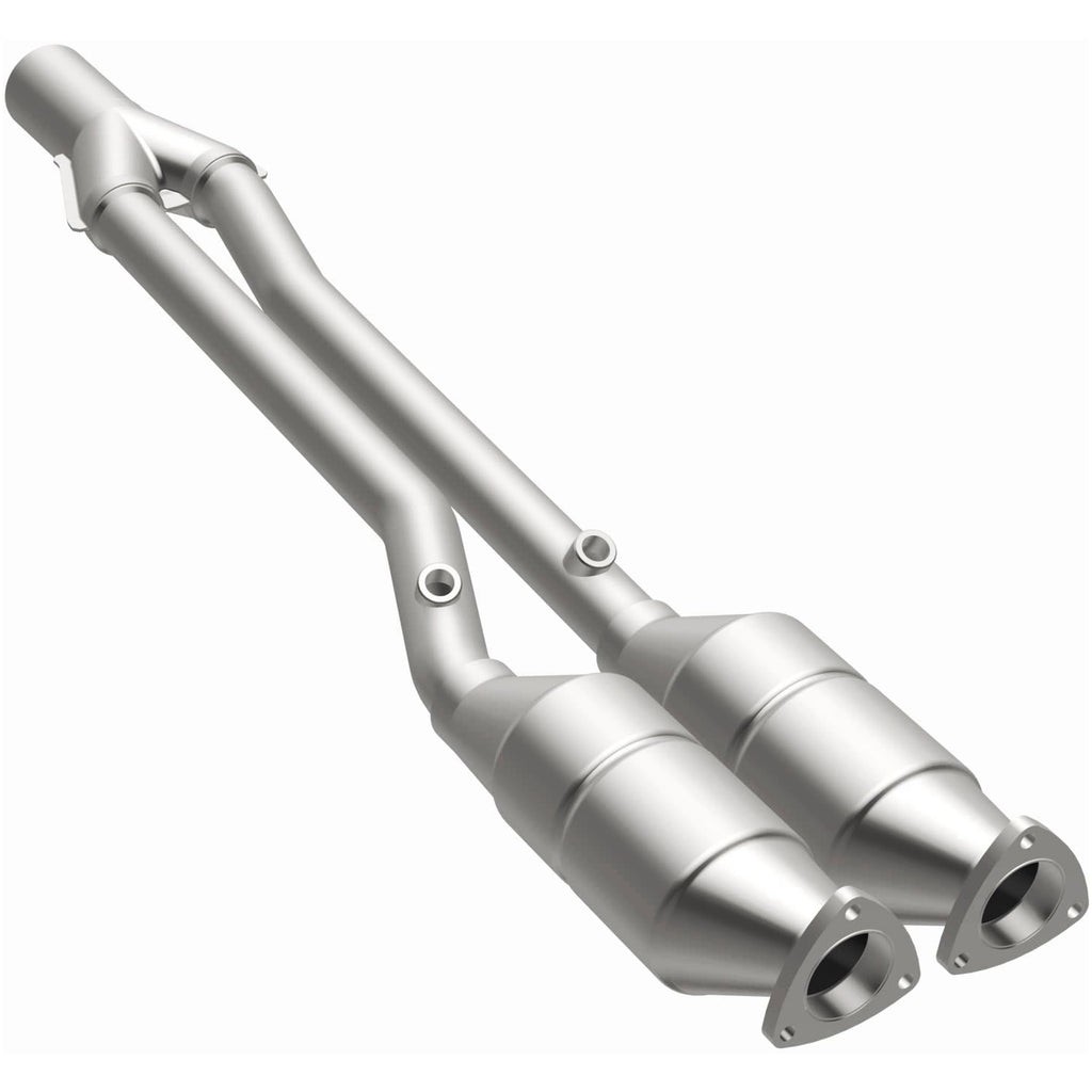 MagnaFlow Exhaust Products 24157 HM Grade Direct-Fit Catalytic Converter for Select Audi TT Quattro, Volkswagen R32