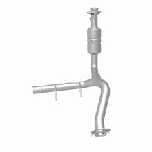Load image into Gallery viewer, MagnaFlow Exhaust Products 52418 OEM Grade Direct-Fit Catalytic Converter for Select Ford Expedition, Ford F-150, Lincoln Navigator