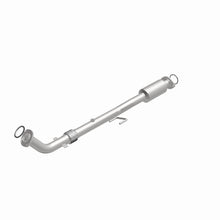 Load image into Gallery viewer, MagnaFlow Exhaust Products 5571556 California CARB Direct-Fit Catalytic Converter for Select Toyota Solara