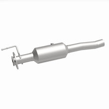 Load image into Gallery viewer, MagnaFlow Exhaust Products 280439 OEM Grade Direct-Fit Catalytic Converter for Select Ford F-450 Super Duty, Ford F-550 Super Duty