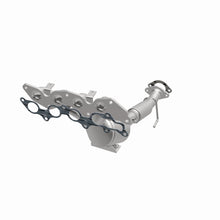 Load image into Gallery viewer, MagnaFlow Exhaust Products 5531186 California CARB Manifold Catalytic Converter for Select Ford C-Max