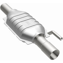 Load image into Gallery viewer, MagnaFlow Exhaust Products 95220 HM Grade Direct-Fit Catalytic Converter for Select Dodge Ram 2500, Dodge Ram