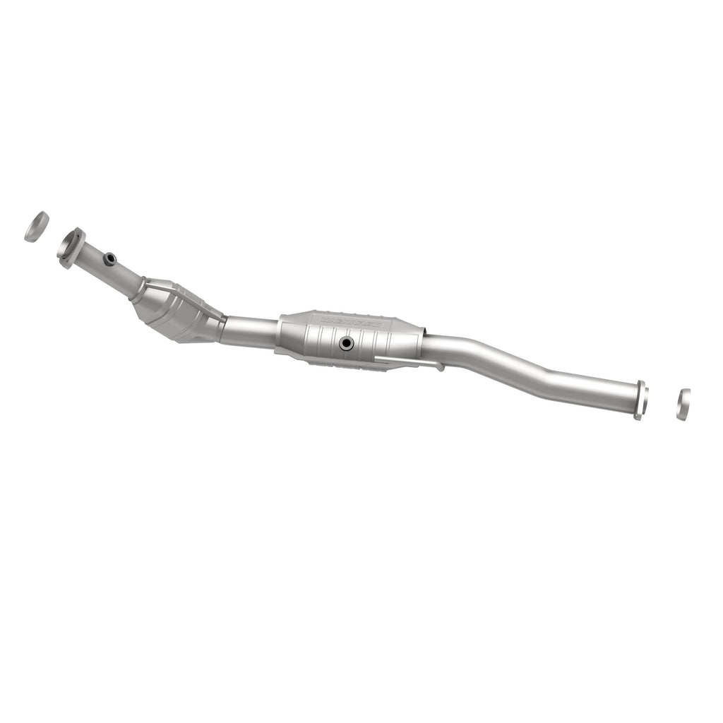 MagnaFlow Exhaust Products 51077 OEM Grade Direct-Fit Catalytic Converter for Select Ford Ranger, Mazda B2300