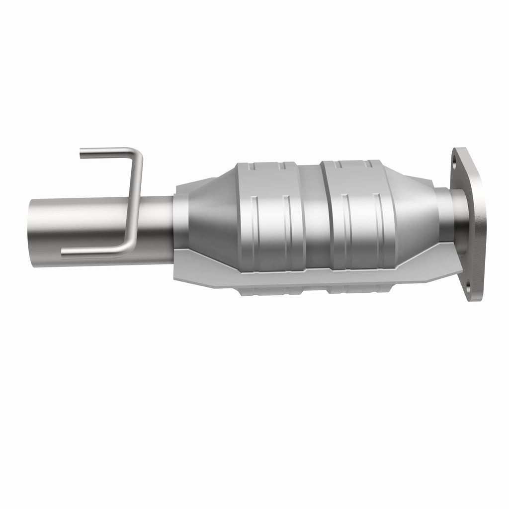 MagnaFlow Exhaust Products 51371 OEM Grade Direct-Fit Catalytic Converter for Select Lincoln Continental