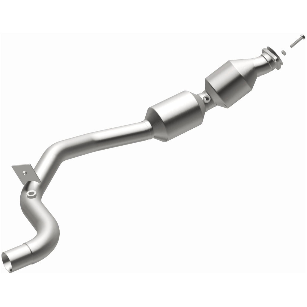 MagnaFlow Exhaust Products 21-607 OEM Grade Direct-Fit Catalytic Converter for Select Land Rover Range Rover, Land Rover Range Rover Sport