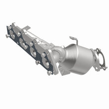 Load image into Gallery viewer, MagnaFlow Exhaust Products 6511994 California CARB Manifold Catalytic Converter for Select Hyundai Accent, Kia Rio