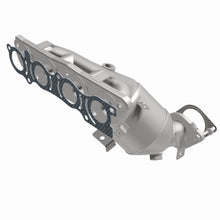 Load image into Gallery viewer, MagnaFlow Exhaust Products 290031 OEM Grade Manifold Catalytic Converter for Select Nissan Kicks, Nissan Versa