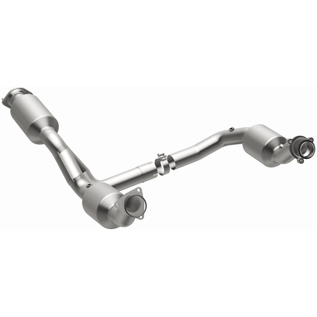 MagnaFlow Exhaust Products 280429 OEM Grade Direct-Fit Catalytic Converter for Select Chevrolet Express 2500, Chevrolet Express 3500, Chevrolet Express 4500, GMC Savana 2500, GMC Savana 3500, GMC Savana