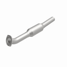 Load image into Gallery viewer, MagnaFlow Exhaust Products 5571559 California CARB Direct-Fit Catalytic Converter for Select Toyota RAV4