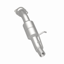 Load image into Gallery viewer, MagnaFlow Exhaust Products 23781 HM Grade Direct-Fit Catalytic Converter for Select Chevrolet Avalanche 2500, Chevrolet Silverado HD, Chevrolet Silverado HD Classic, Chevrolet Silverado Classic, Chevrolet Suburban 2500, GMC Sierra HD, GMC Sierra HD