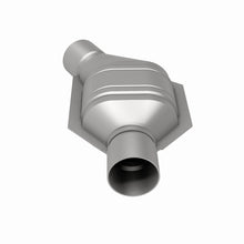 Load image into Gallery viewer, MagnaFlow Exhaust Products 447174 California CARB Universal Catalytic Converter for Select Dodge Dakota, Dodge Ram 1500, Dodge Ram 2500, Dodge Ram 3500, Ford Ranger, Jeep Cherokee, Mazda B3000, Mazda B4000