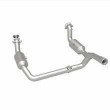 Load image into Gallery viewer, MagnaFlow Exhaust Products 280656 OEM Grade Direct-Fit Catalytic Converter for Select Chevrolet Silverado 1500, Chevrolet Silverado LTD, Chevrolet Suburban, Chevrolet Tahoe, GMC Sierra 1500, GMC Sierra Limited, GMC Yukon, GMC Yukon XL